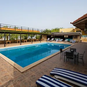 2* Pensión Darna Divers Village